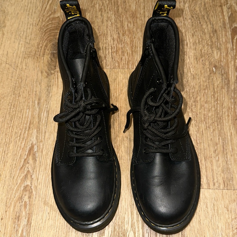 Dr. Martens Blk Leather Combat Boot Kids SZ 3